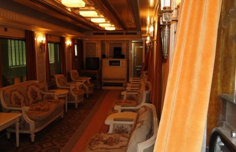 Imagini cu trenul de lux al lui Ceauşescu (FOTO)